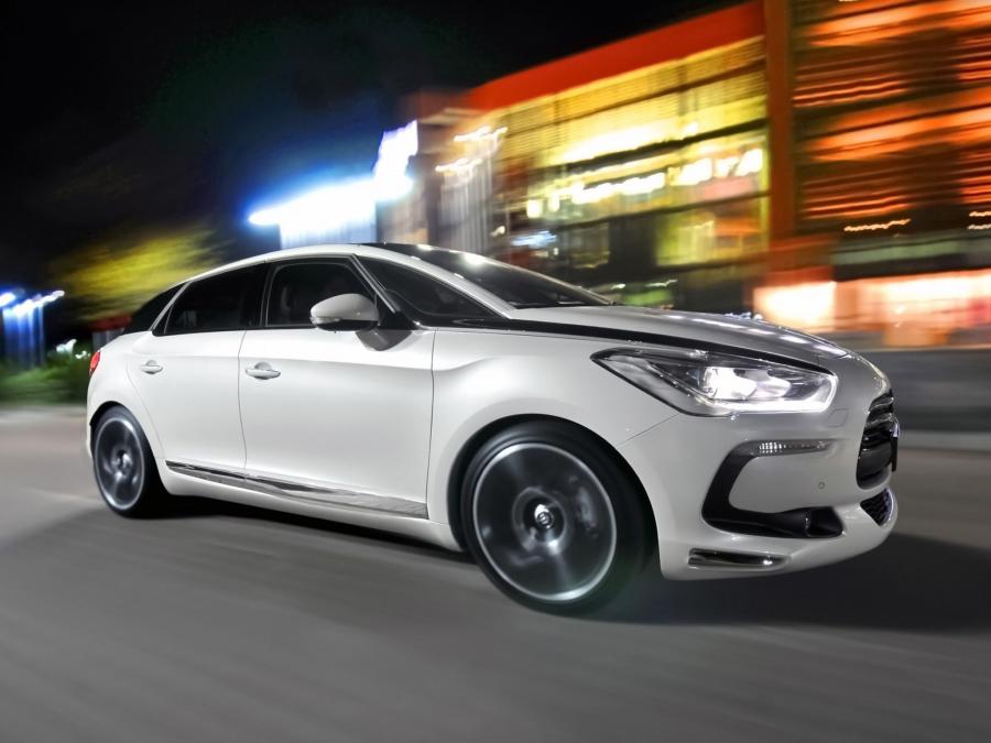  Citroen DS5 2012 года  (ZA) (фото 10 из 26)